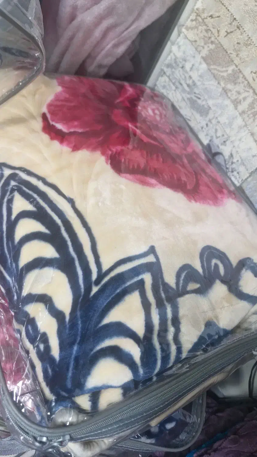 پتو تک نفره شادیلون|رختخواب، بالش، پتو|تبریز, |دیوار