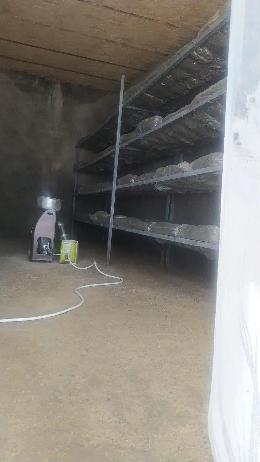 قفسه قارچ|فروشگاه و مغازه|لنجان, |دیوار