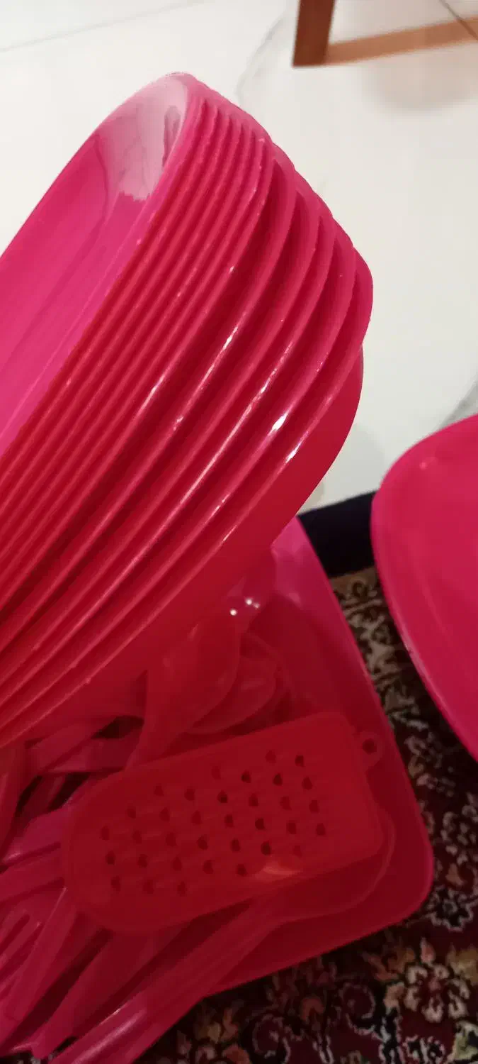 سرویس پیک نیک و سفر ۷۰ پارچه مناسب جهیزیه|ظروف نگهدارنده، پلاستیکی، یکبارمصرف|همدان, |دیوار