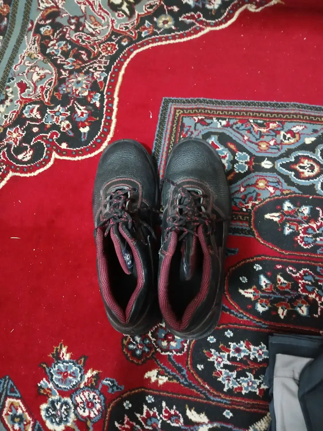 کفش کار ولباس کار وفروش یک عدد کولیس کوچیک|لباس|یزد, |دیوار