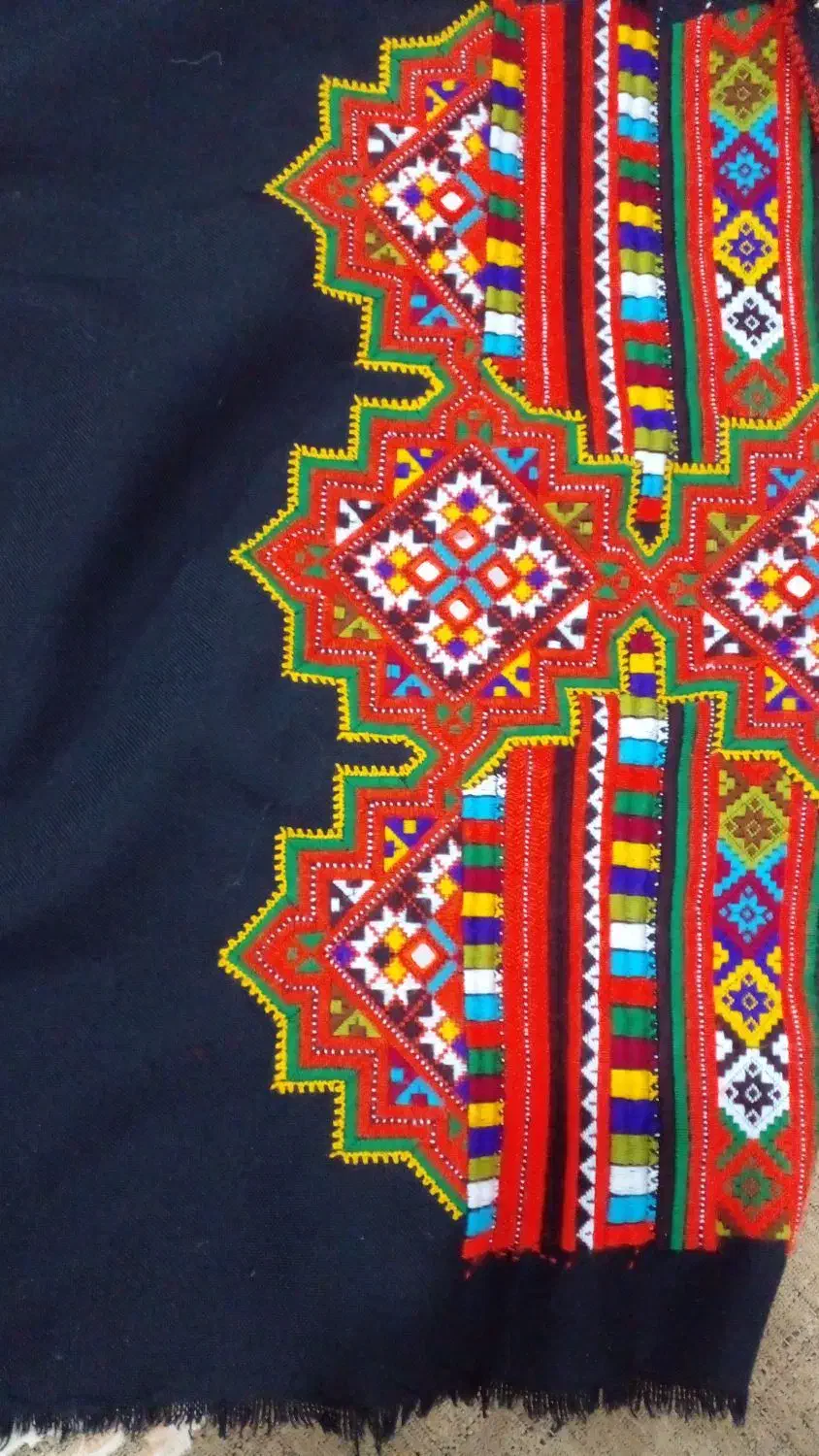 بزرگسال|لباس|سراوان, |دیوار