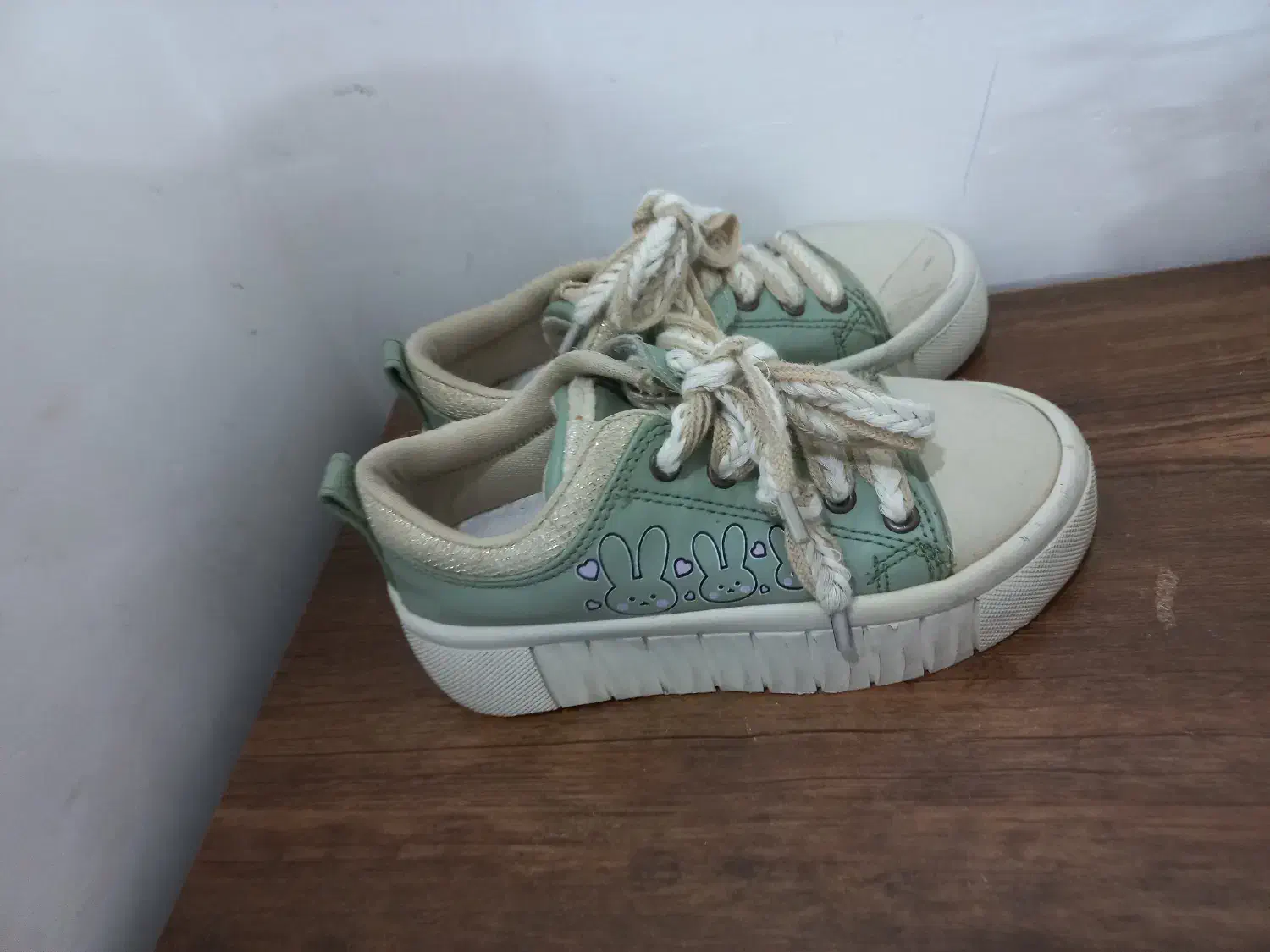 کفش دخترانه سایز ۳۰|کفش و لباس بچه|مشهد, هنرور|دیوار