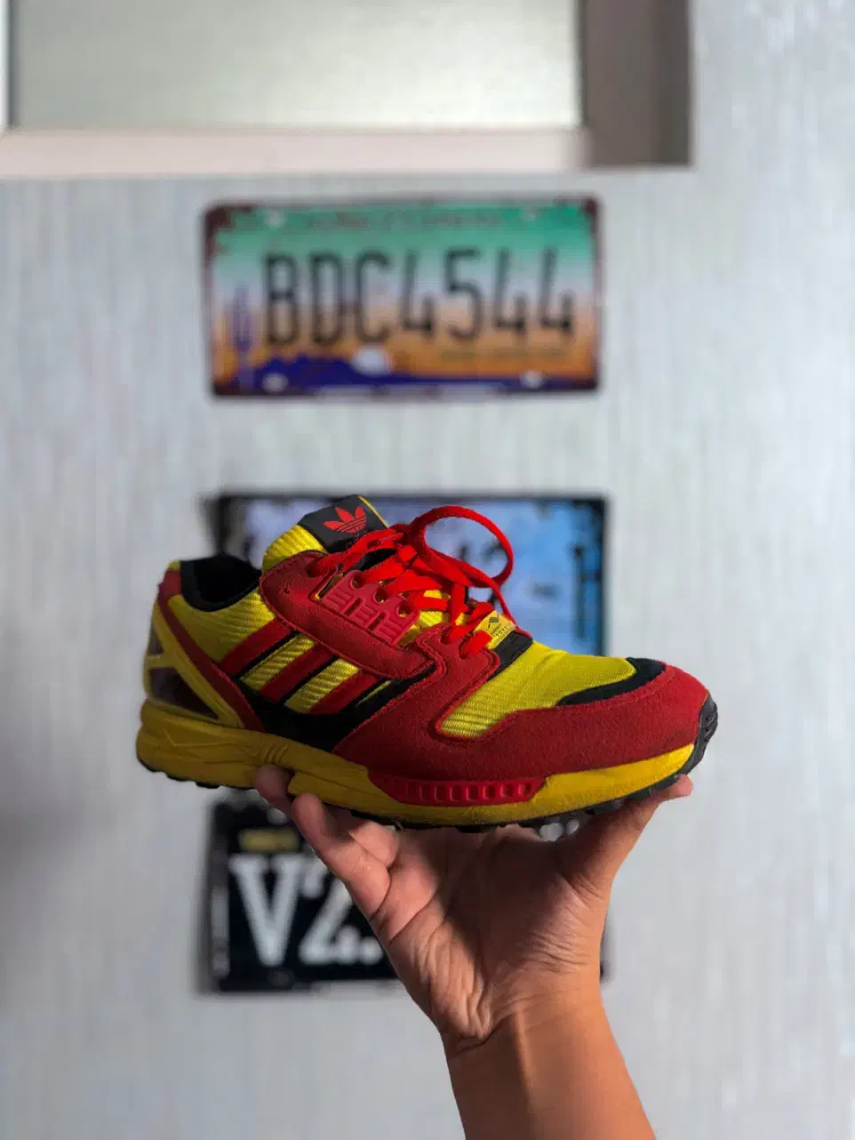 zx8000 اسپانیا اورجینال|کیف، کفش، کمربند|رباط‌کریم, رباط‌کریم|دیوار