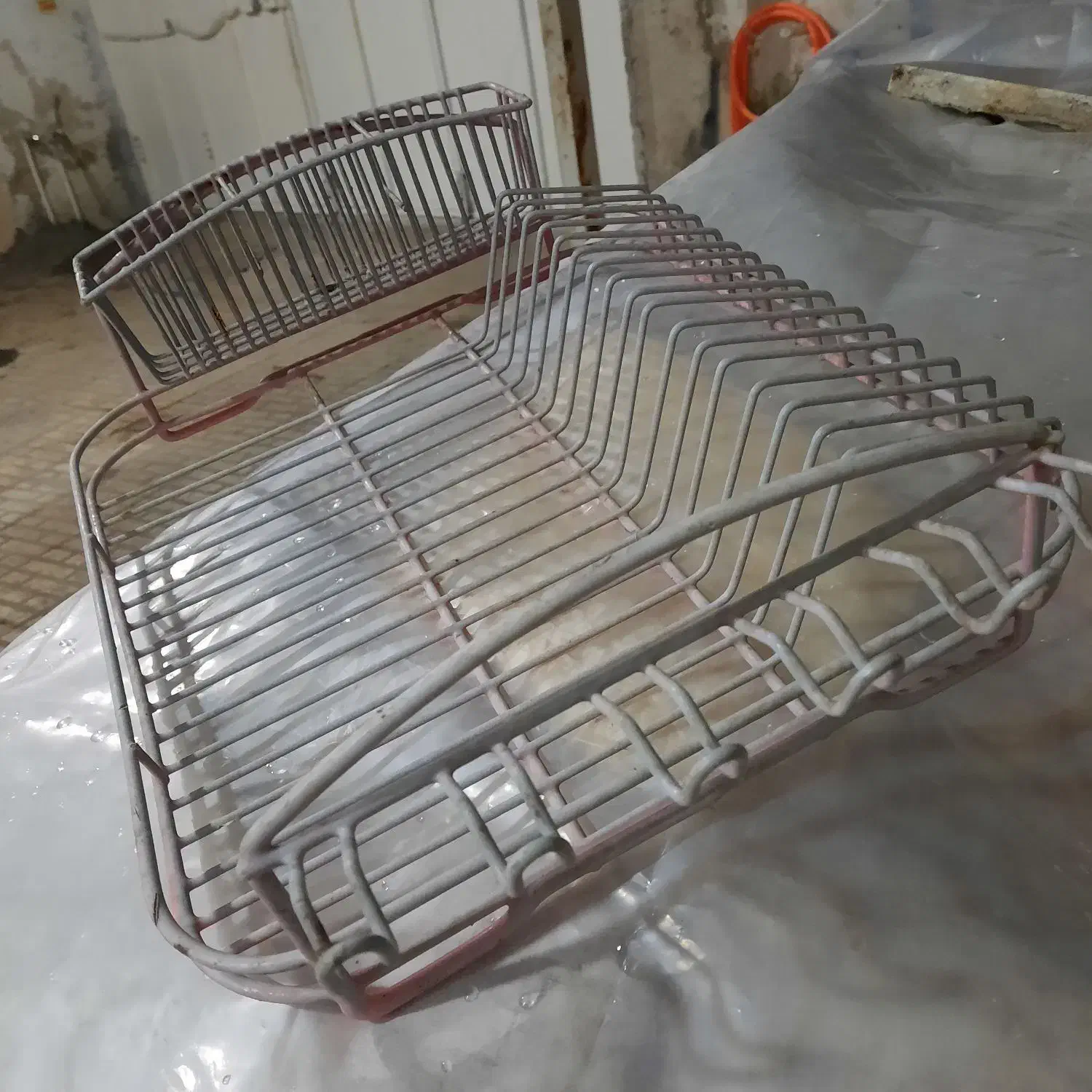 آب چکان رو میزی|آب‌چکان و نظم‌دهنده ظروف|رشت, سلیمانداراب|دیوار