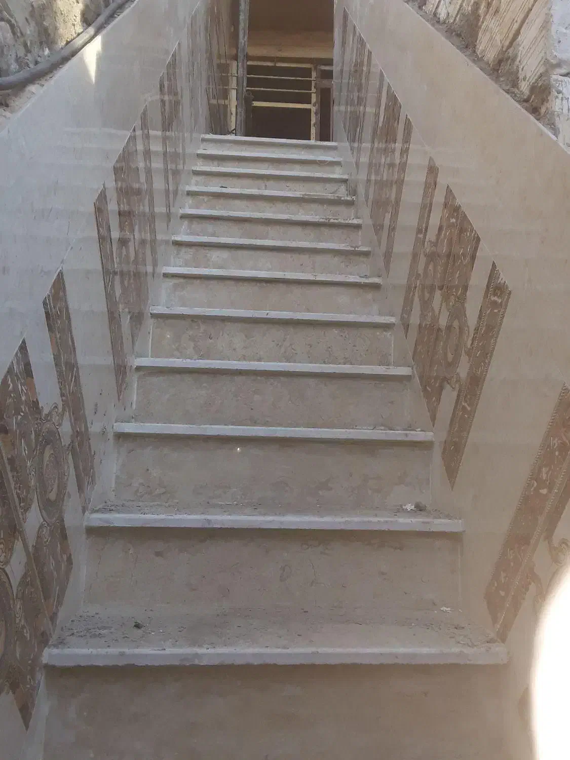 نما کار کاشی کاری سنگ|خدمات پیشه و مهارت|زابل, |دیوار