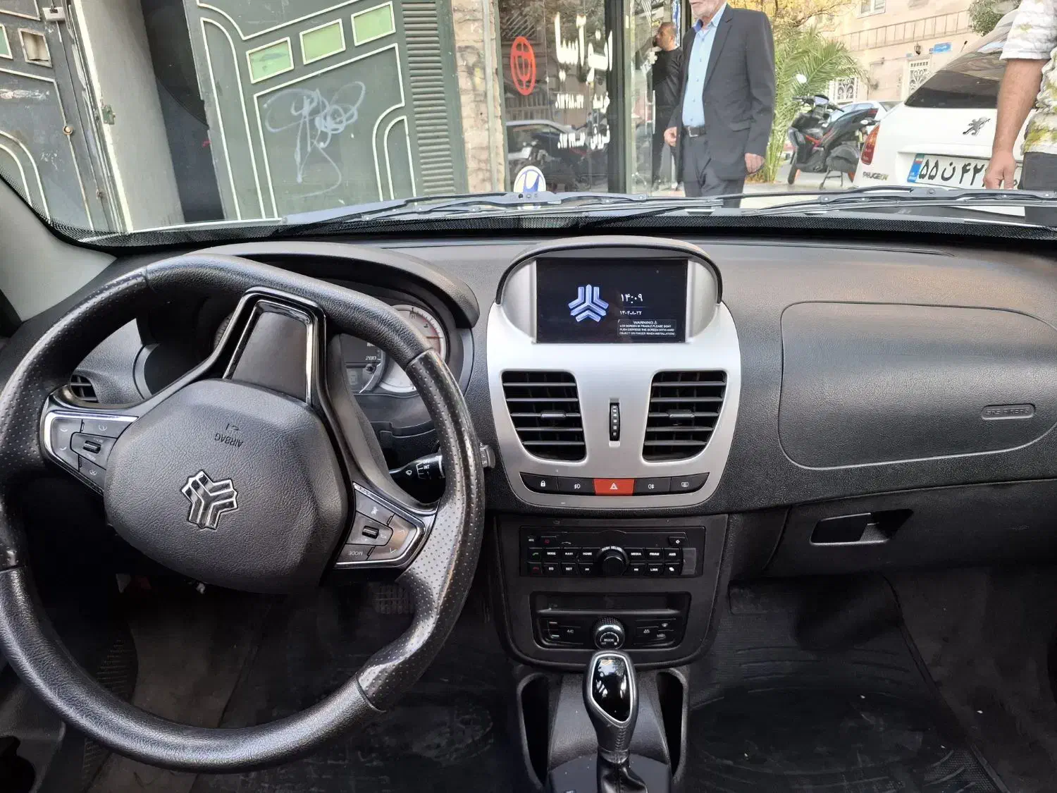 کوییک اتومات ۱۴۰۲ بدون رنگ کم کار|خودرو سواری و وانت|تهران, ائمه اطهار|دیوار