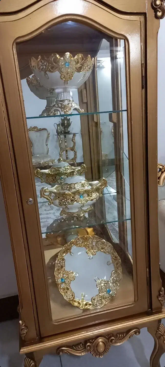 گنجه با چوب بسیار محکم ونو|بوفه، ویترین، کنسول|زاهدان, |دیوار