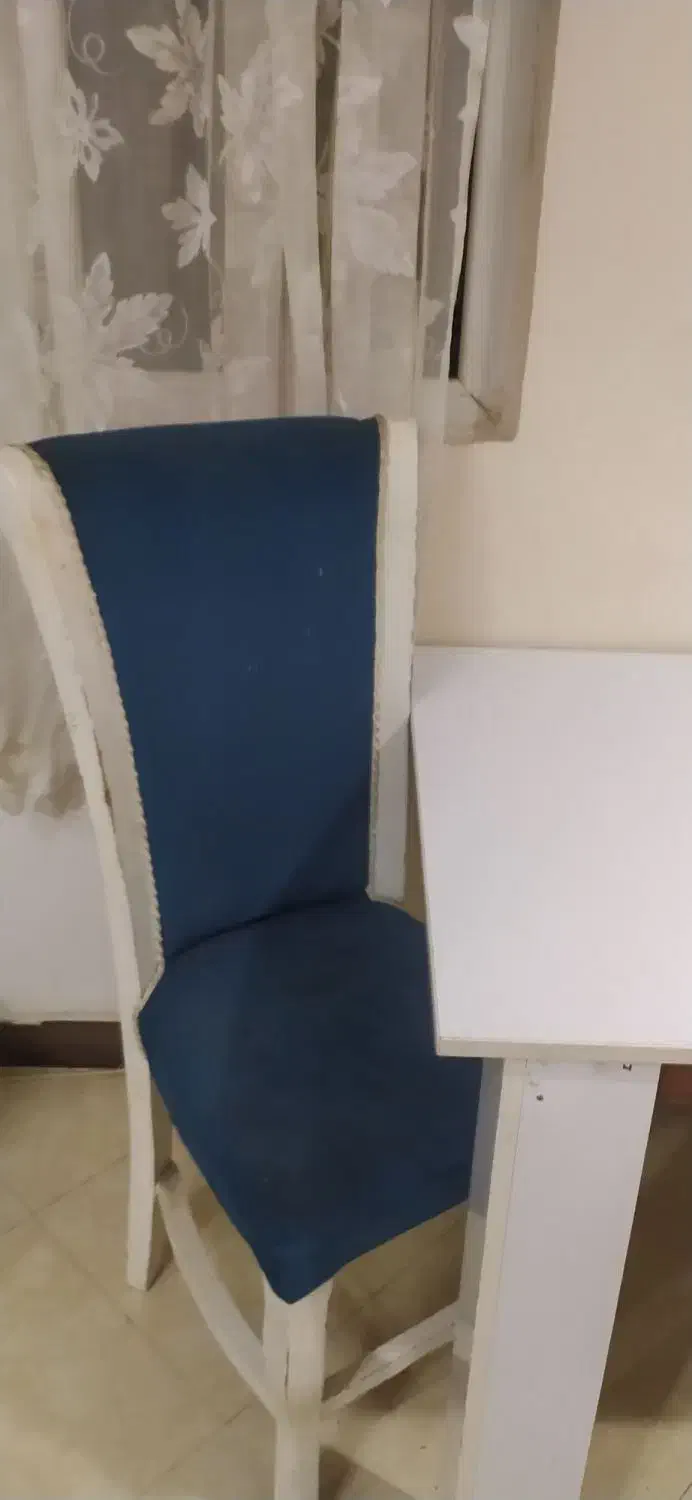 میز چهار نفره همراه دو صندلی|میز و صندلی غذاخوری|بندر انزلی, امامزاده|دیوار