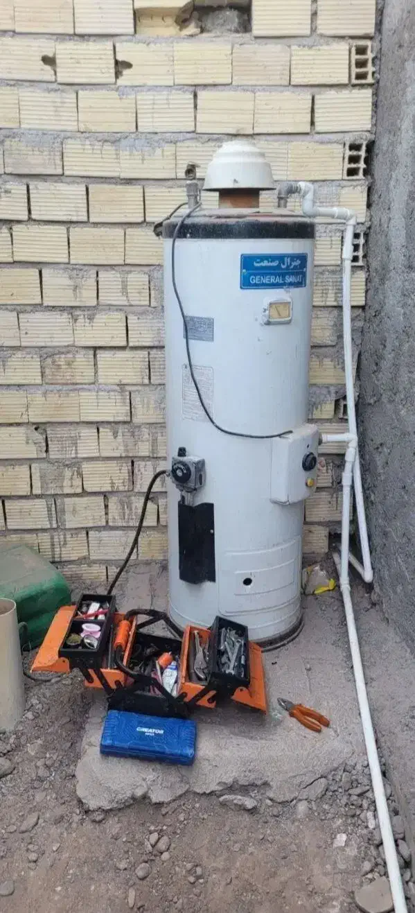 لوله کش ونصب پمپ و آبگرمکن باقیمت مناسب|خدمات پیشه و مهارت|آبادان, |دیوار