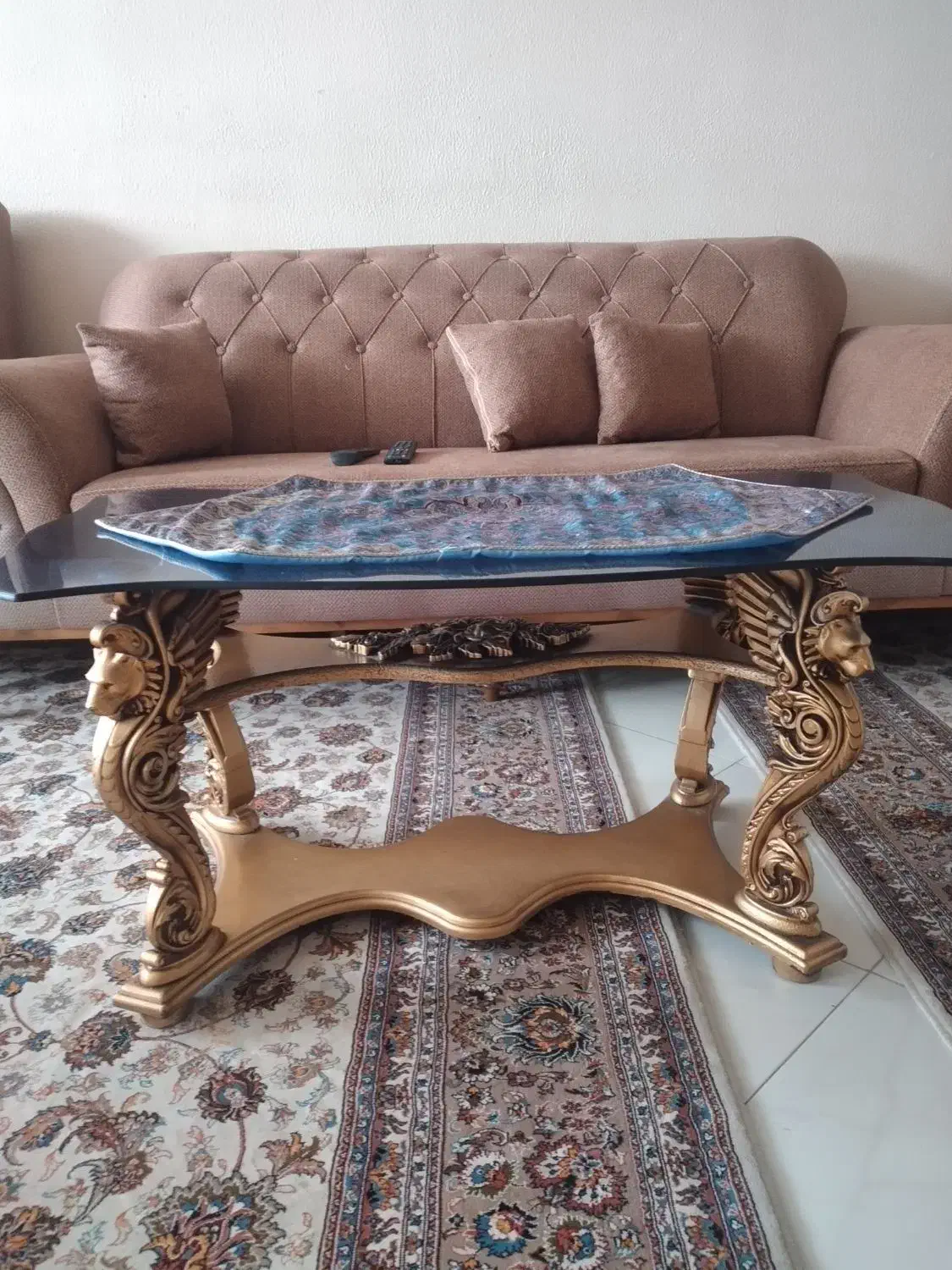 میز مبل به همراه دو عدد عسلی|مبلمان خانگی و میز عسلی|شاهین‌شهر, عطار|دیوار