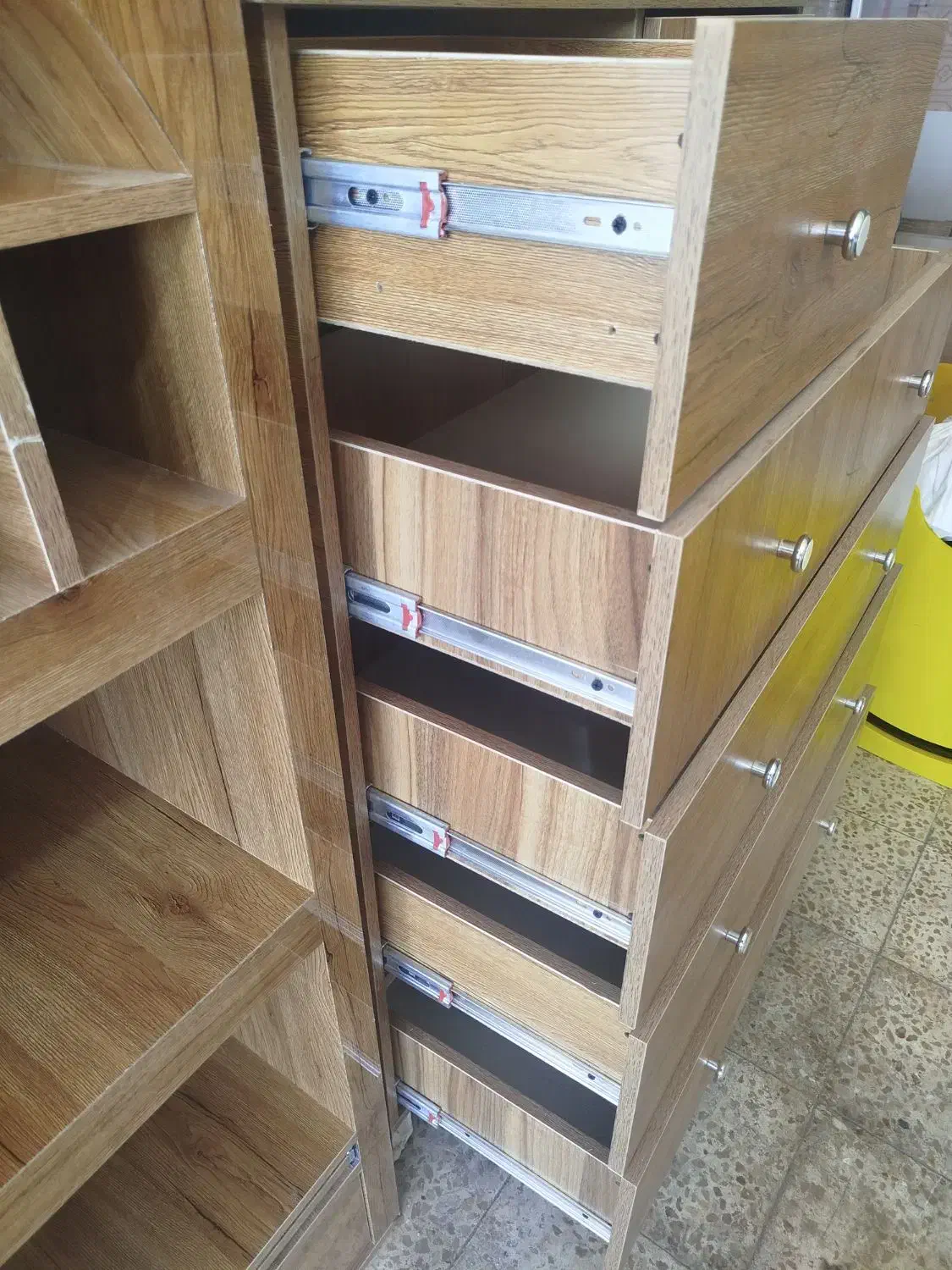 دراور|جاکفشی، کمد، دراور|سراب, |دیوار