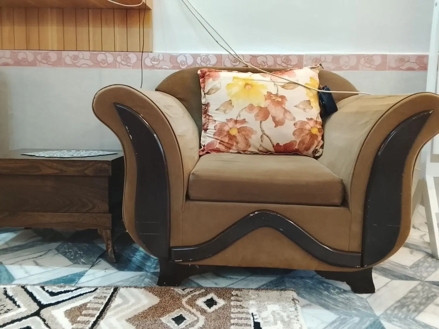 مبل|مبلمان خانگی و میز عسلی|چناران, |دیوار