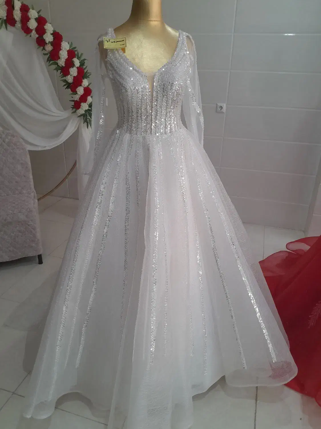 فروش تعدادی لباس عروس|لباس|جونقان, |دیوار