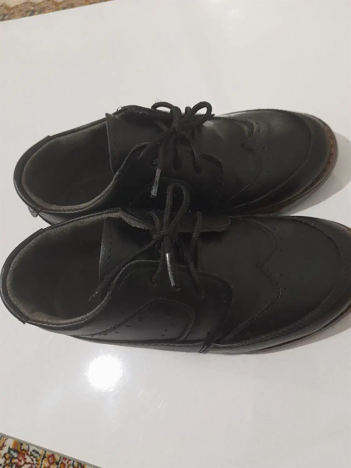 کفش بچگانه  پسرانه|کفش و لباس بچه|صحنه, |دیوار