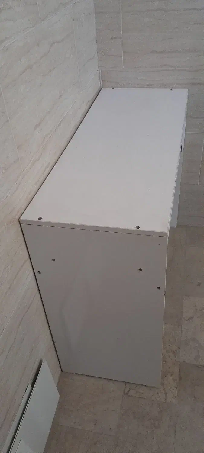 میز ناخن و تحریر|آرایشگاه و سالنهای زیبایی|اندیشه, اندیشه فاز ۱|دیوار