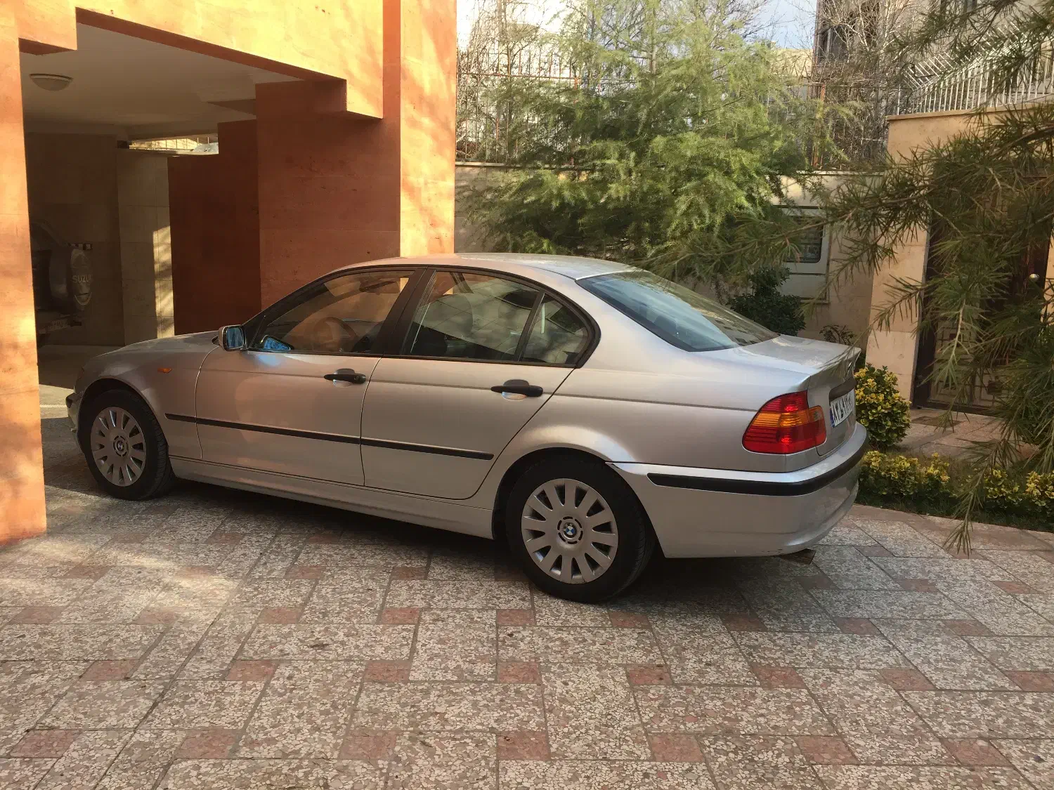 ب ام و 318i|خودرو سواری و وانت|مشهد, سجاد شهر|دیوار