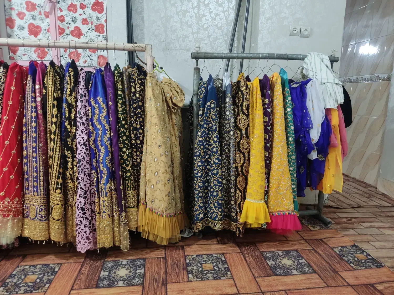 لباس|لباس|شوشتر, |دیوار