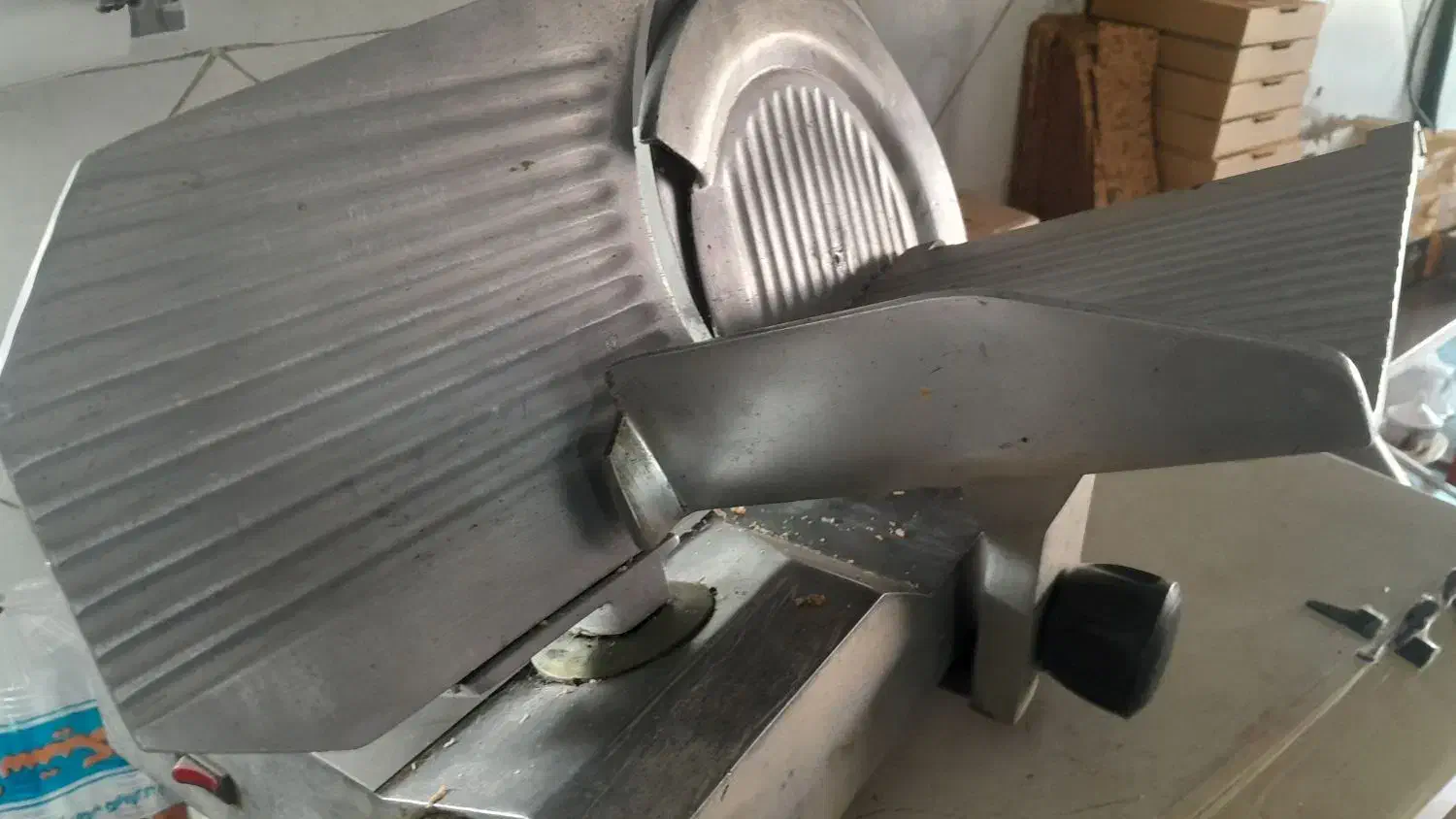 کالباس بر Burax|کافی‌شاپ و رستوران|چهاردانگه (تهران), |دیوار