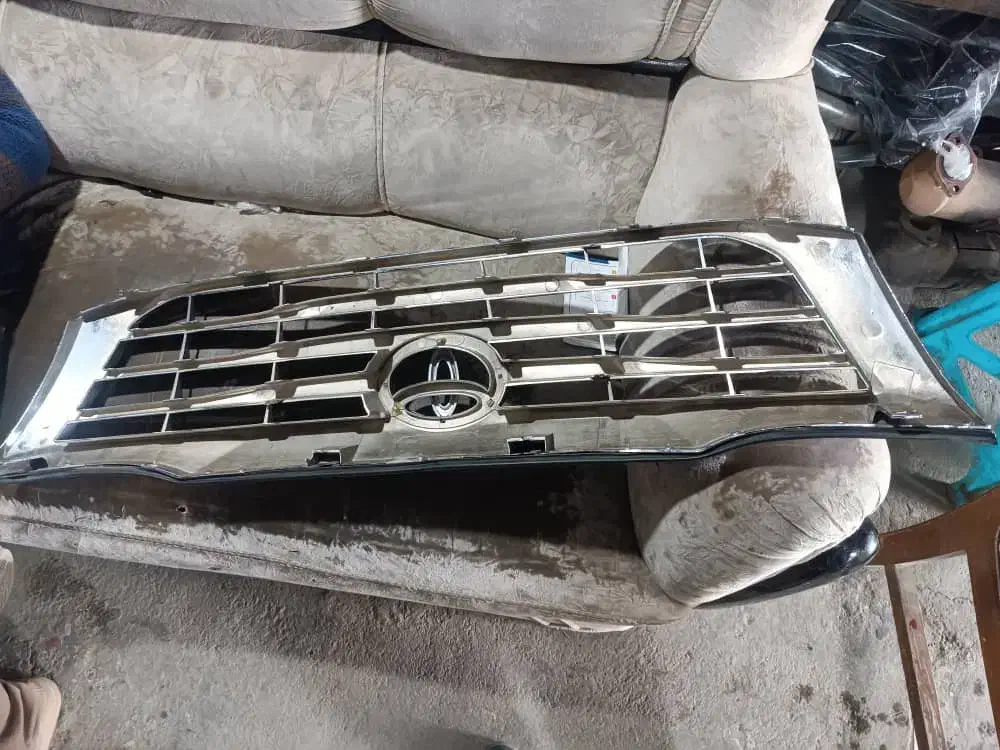 جلو پنجره تویوتا هایلوکس جنیون اصلی|قطعات یدکی و لوازم جانبی|مهاباد (آذربایجان غربی), |دیوار