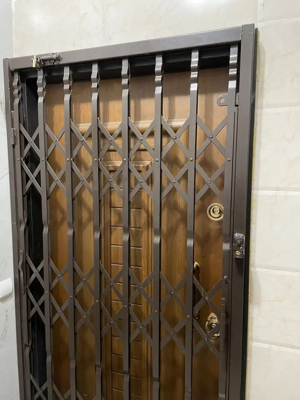 درب آکاردیونی و شاخ گوزنی|خدمات پیشه و مهارت|فردیس, نسترن غربی|دیوار