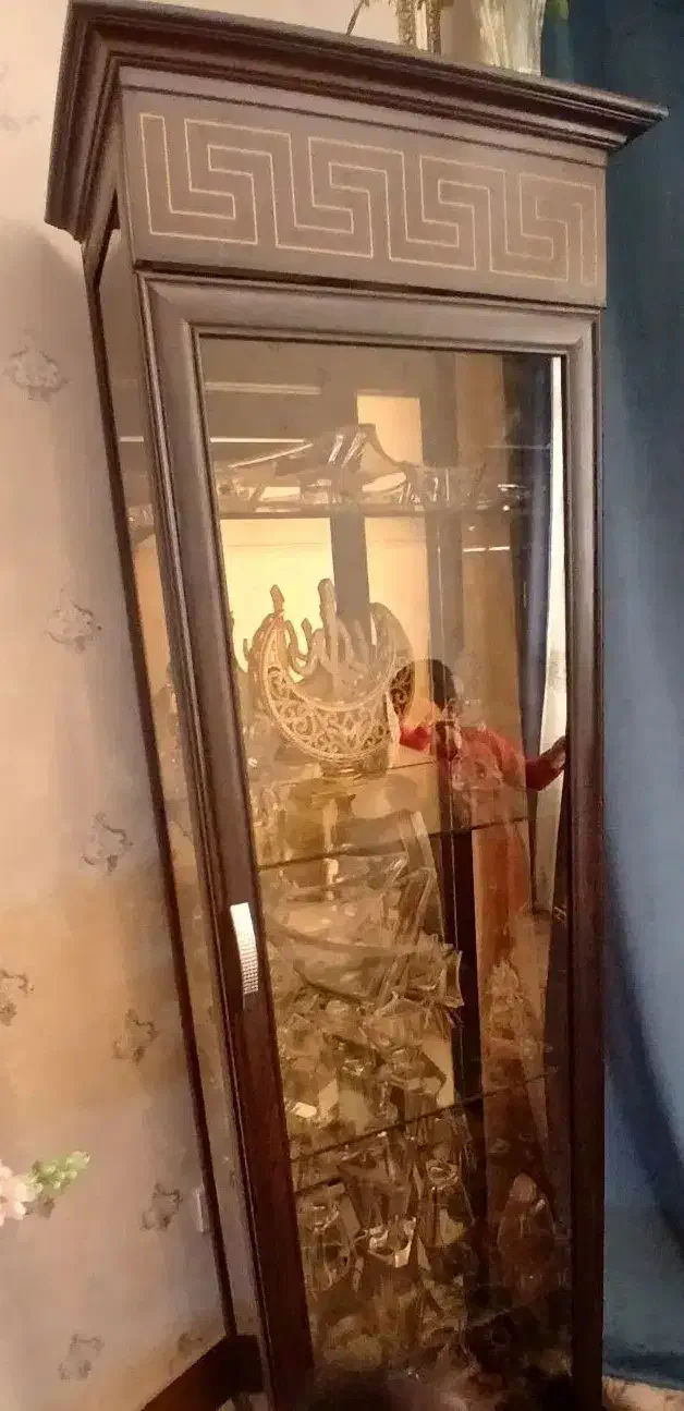 ویترین کاملا سالم و نو|بوفه، ویترین، کنسول|ری, شهادت|دیوار