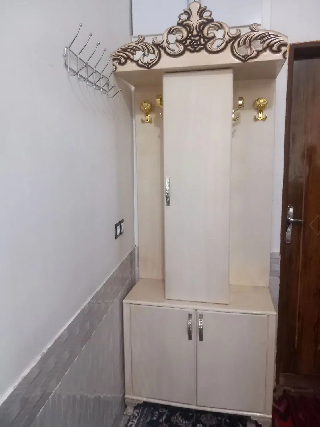 جاکفشی|جاکفشی، کمد، دراور|نصر آباد, |دیوار