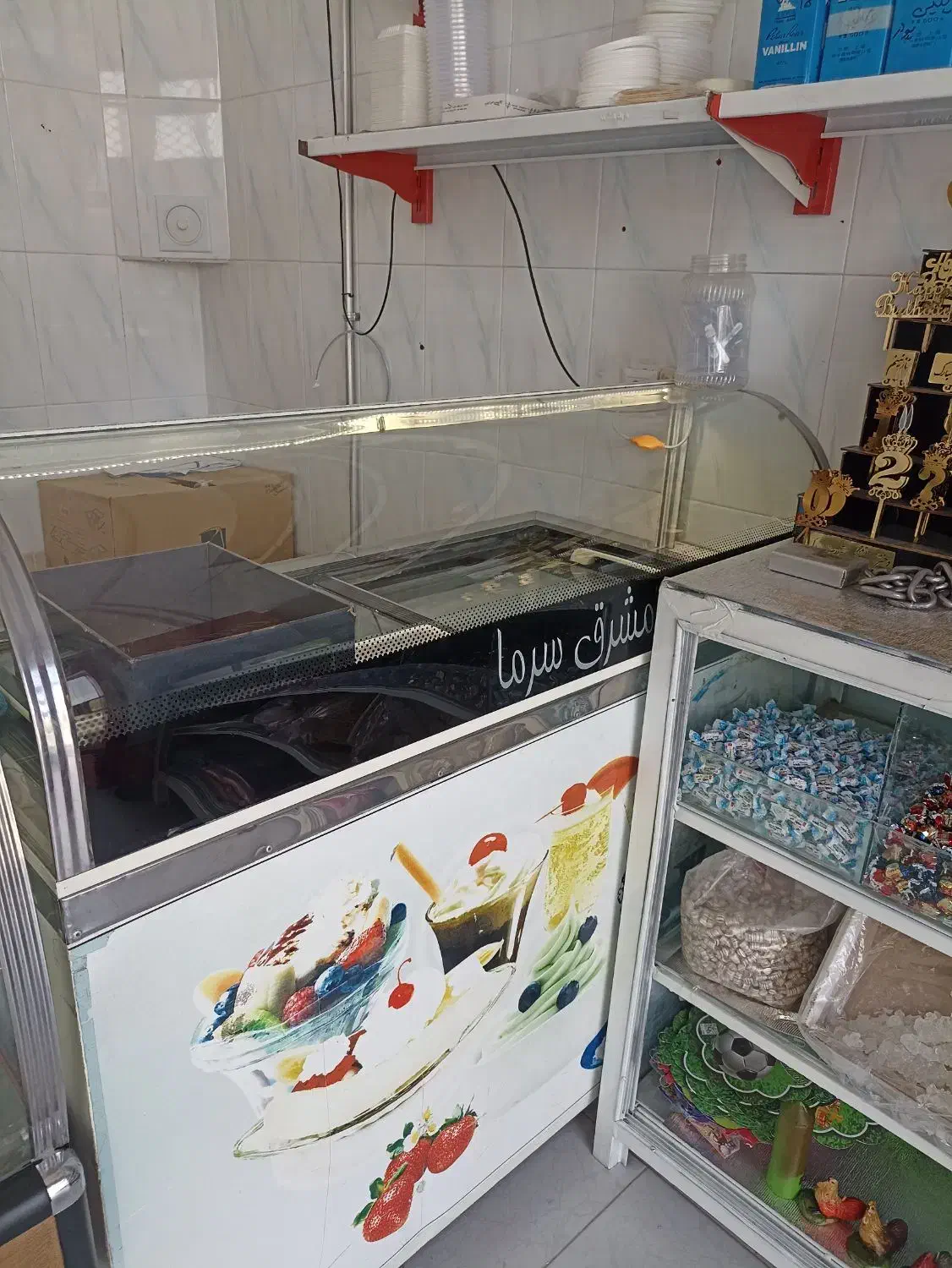 واگذاری شیرینی فروشی ، لوازم قنادی و دستگاه بستنی|اجارهٔ مغازه و غرفه|تربت‌حیدریه, بهشت عسکری|دیوار