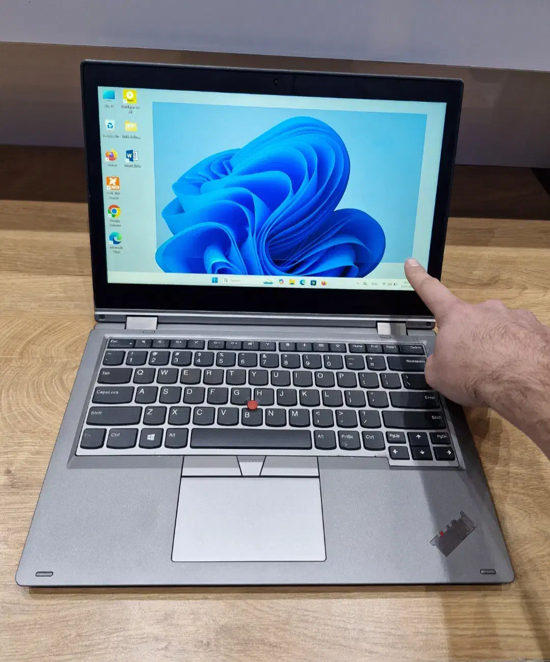 لپ تاپ لمسی لنوو با چرخش ۳۶۰ درجه|رایانه همراه|بجنورد, |دیوار