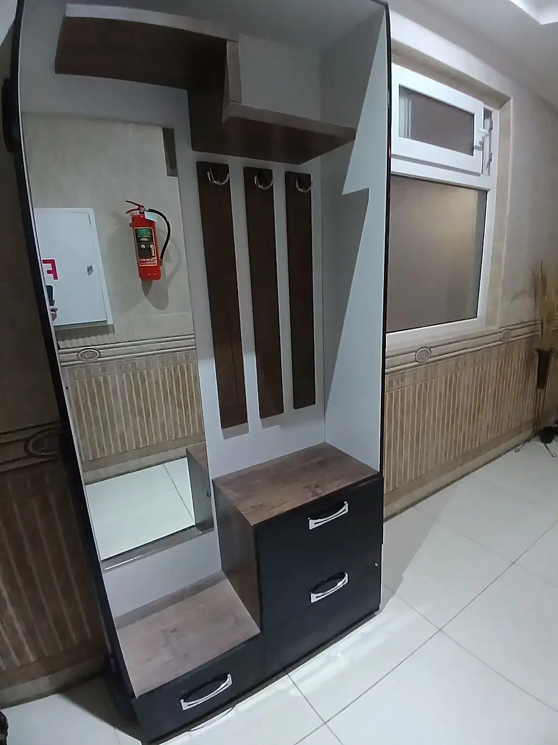 جاکفشی و جالباسی آینه دار|جاکفشی، کمد، دراور|ساری, |دیوار