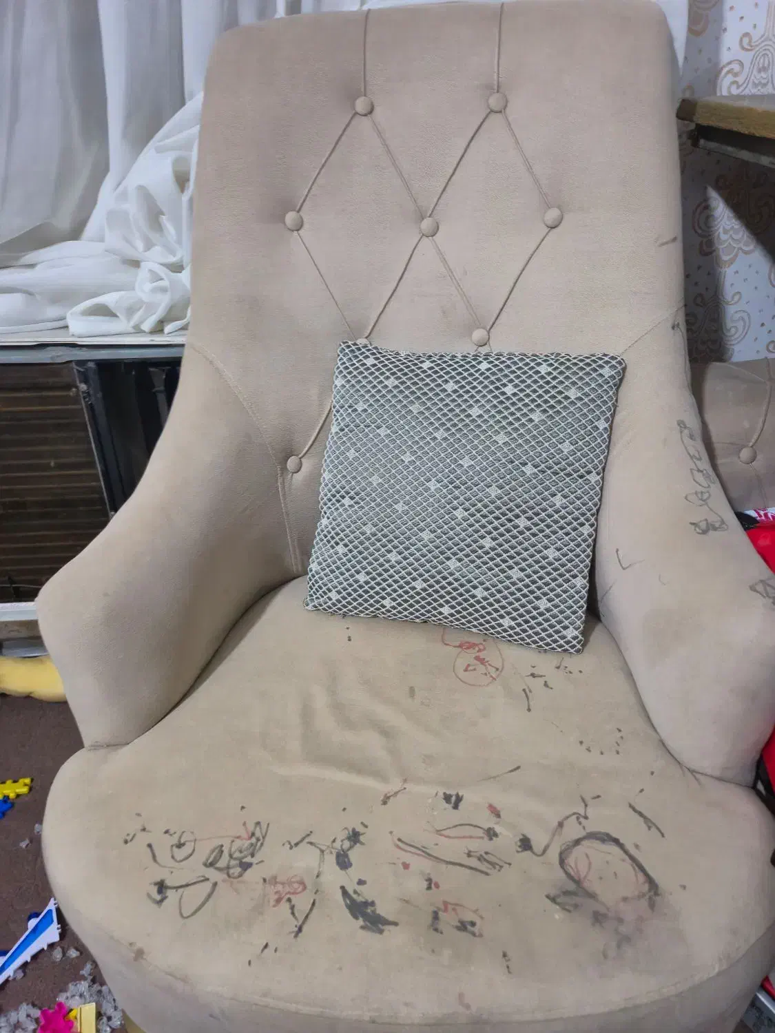 فروش مبل چستر فقط ۴ میلیون|مبلمان خانگی و میز عسلی|بندرعباس, |دیوار