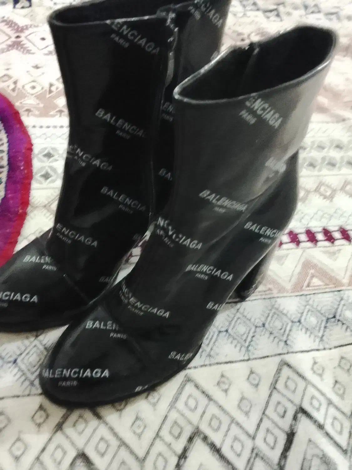 پوتین زنانه|کیف، کفش، کمربند|بومهن, |دیوار