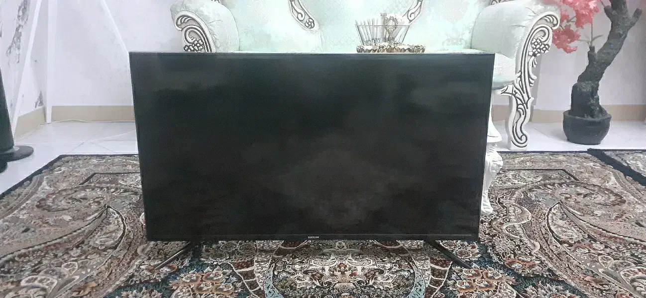 تلویزیون ال ای دی ۴۰اینچ اسمارت|تلویزیون و پروژکتور|فردیس, شهرک شهید حسینی|دیوار