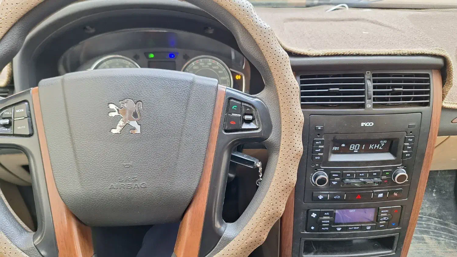 پارس مدل ۱۴۰۰ تمیز کمکار|خودرو سواری و وانت|تربت‌حیدریه, میدان مرکزی|دیوار