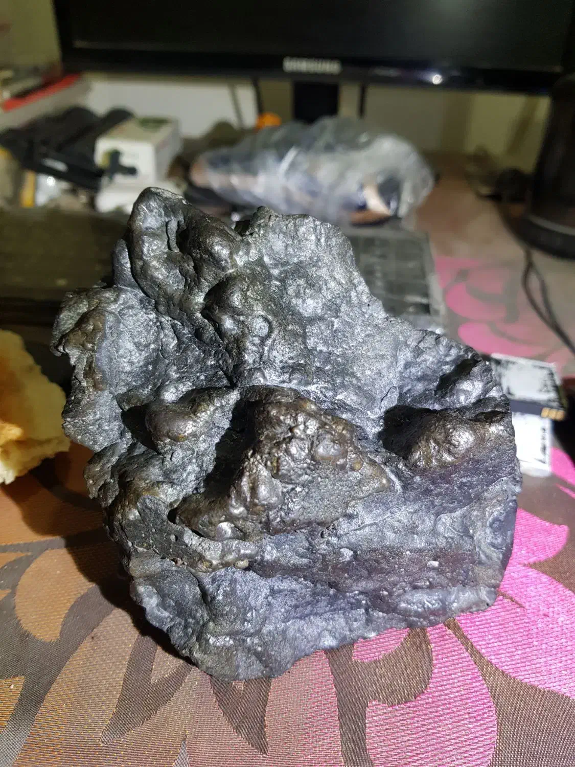 سنگ|کلکسیون اشیاء عتیقه|مینودشت, |دیوار