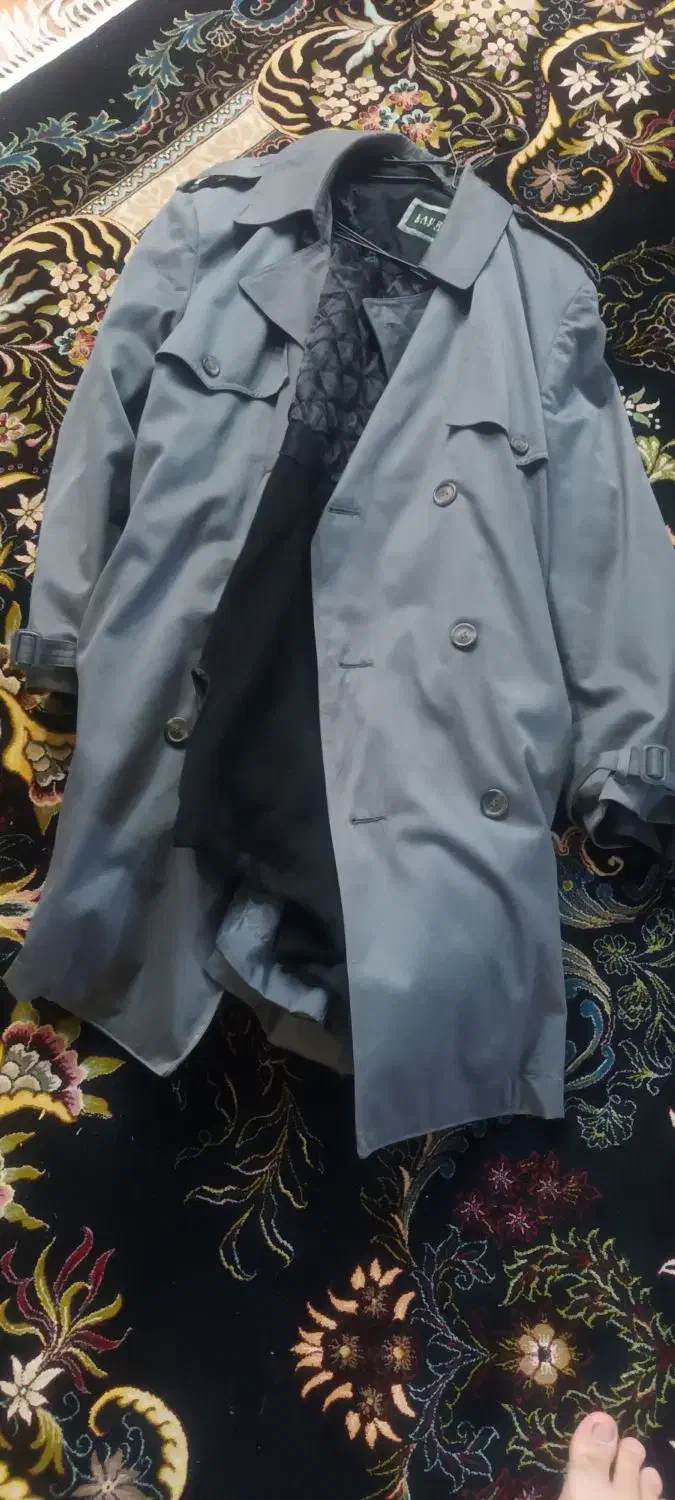 پالتو|لباس|هرسین, |دیوار