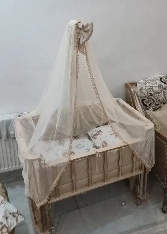 گهواره چوبی  متحرک|اسباب و اثاث بچه|مشگین شهر, |دیوار