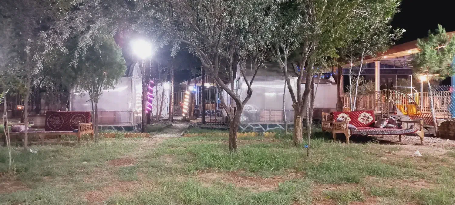 پرسنل خانم یااقاجهت کاردرکافه رستوران|استخدام خدمات فروشگاه و رستوران|اشتهارد, |دیوار