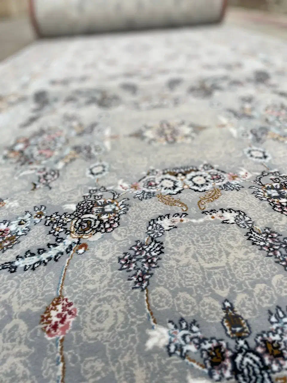 کناره طلاکوب فیلی|فرش|گلبهار, شهر جدید گلبهار|دیوار