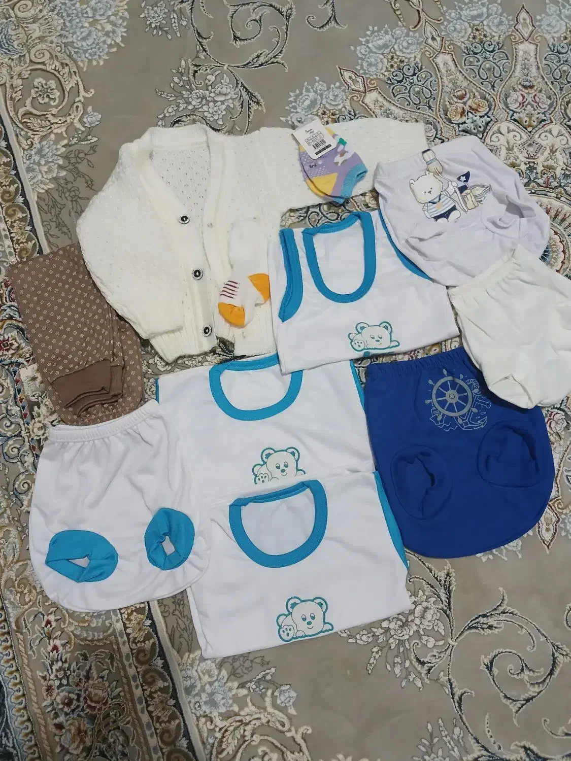 لباس نوزاد|کفش و لباس بچه|اصفهان, ارغوانیه|دیوار