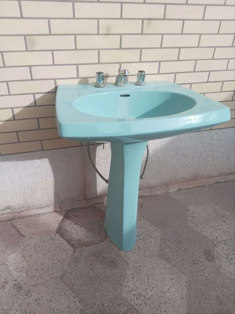 روشویی|لوازم سرویس بهداشتی|فسا, |دیوار