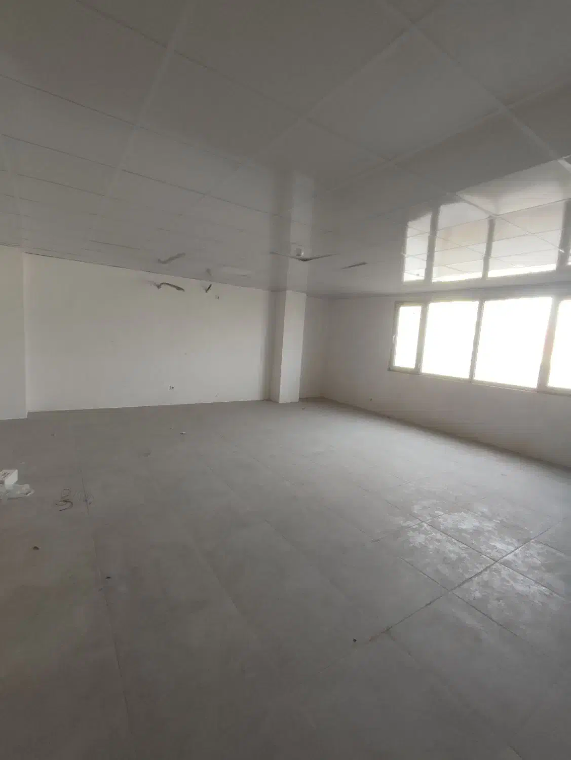 فلت 76 متری اداری بلوار پدران آسمانی(مرکزشهر)|فروش دفتر کار، اتاق اداری، مطب|بندرعباس, |دیوار