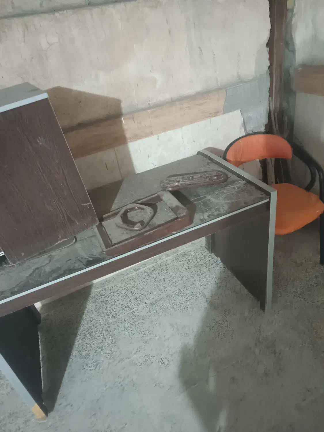 میز اداری و کشو|میز تحریر و کامپیوتر|الیگودرز, |دیوار