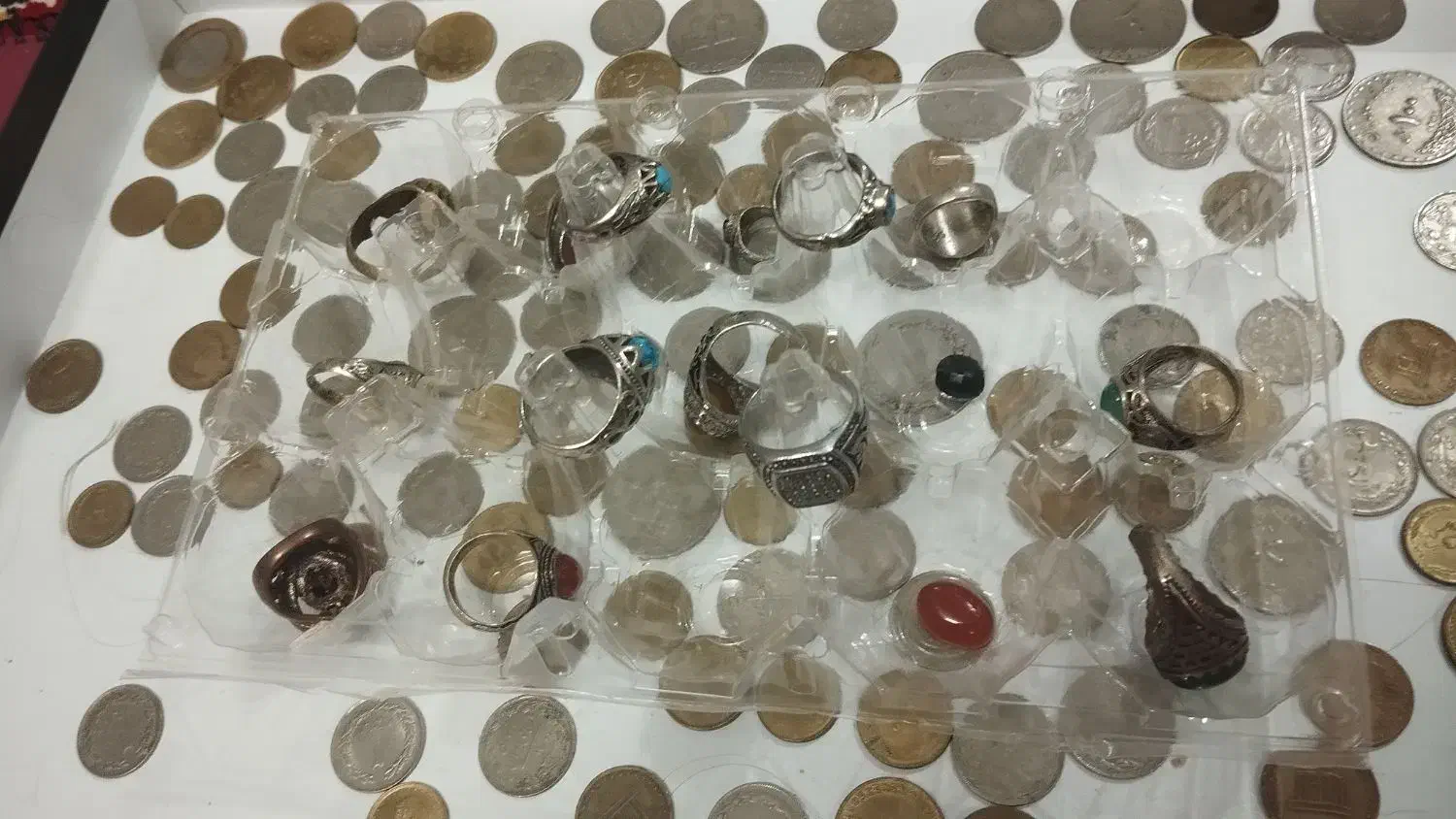 انگشتر و سکه وقاشق وچنگال نقره|کلکسیون سکه، تمبر، اسکناس|کاشان, آیت الله سعیدی|دیوار