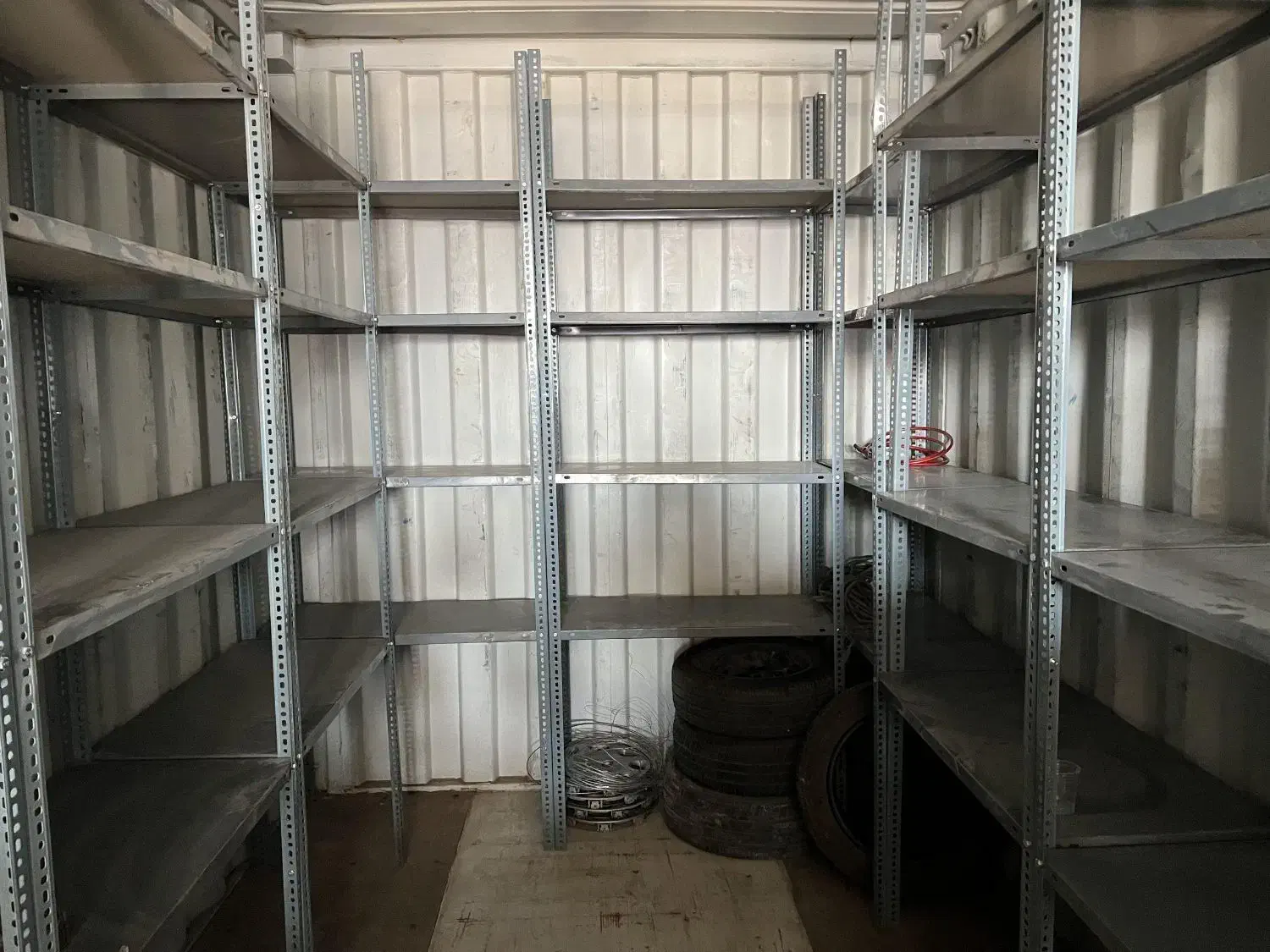 300متر خانه جهت انباری|اجارهٔ مغازه و غرفه|شیراز, شهرک عرفان|دیوار