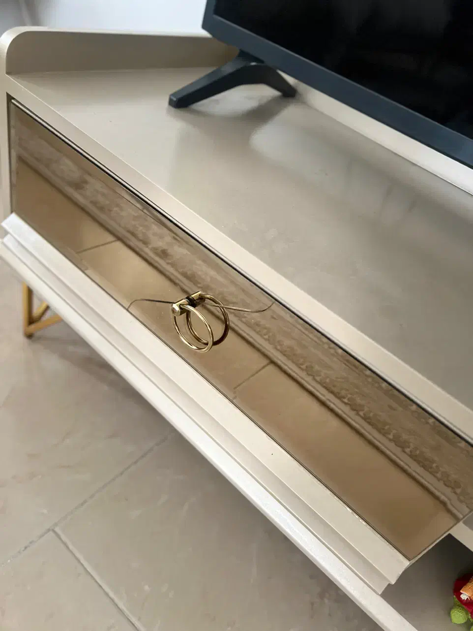 میز تلویزیون مدرن مناسب هر دکوراسیون|میز تلویزیون|لاهیجان, امیرشهید|دیوار