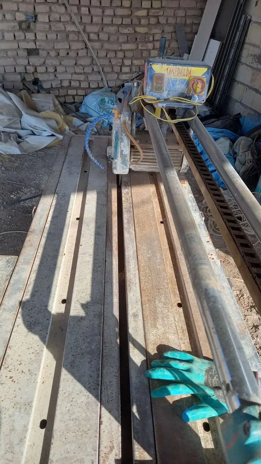 کانکس وکاشی بر در حد نو|مصالح و تجهیزات ساختمان|بوئین زهرا, |دیوار