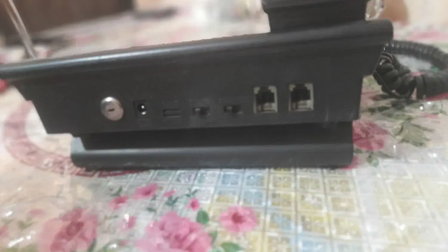 تلفن درحد نو تمیز سالم|تلفن رومیزی|قم, شاه ابراهیم|دیوار