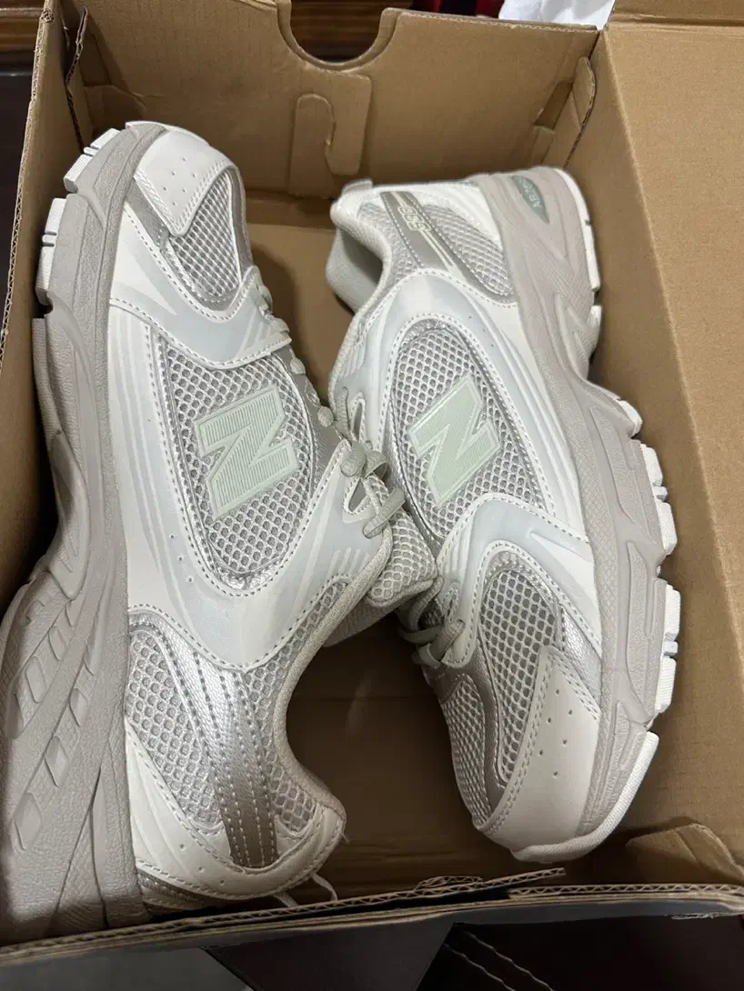 کتونی نیوبالانس ۵۳۰|کیف، کفش، کمربند|رشت, تازه آباد|دیوار