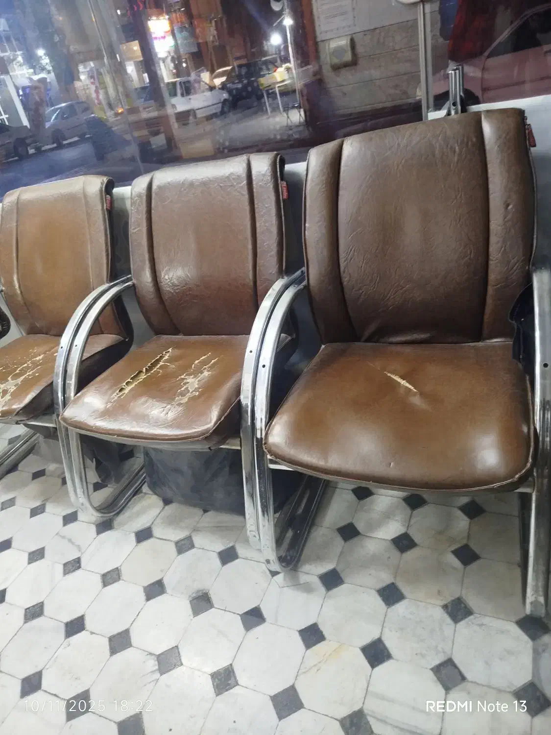 صندلی دکور آرایشگری|آرایشگاه و سالنهای زیبایی|قم, ولیعصر|دیوار