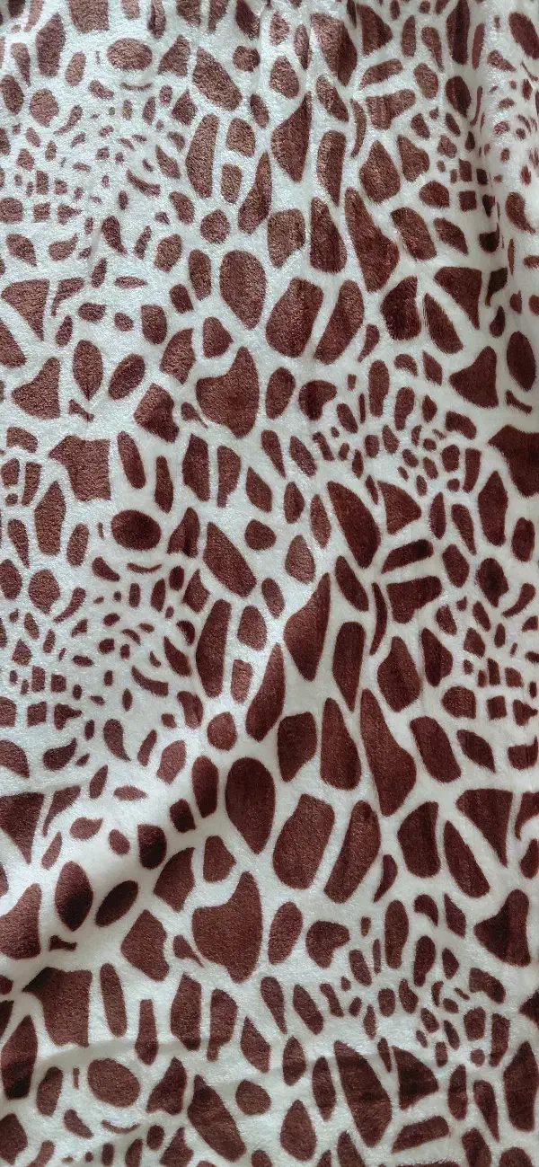 پتو مسافرتی (اصل)|رختخواب، بالش، پتو|دماوند, گیلاوند|دیوار